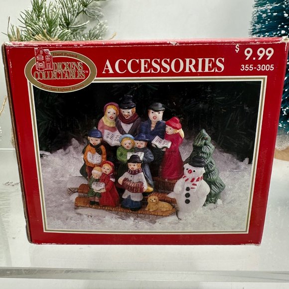 Dickens Collectibles Christmas Carolers Holiday Figurine Village People Decor - Picture 5 of 16